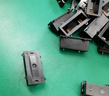 機(jī)柜PDU插座可熱拔插電源指示燈