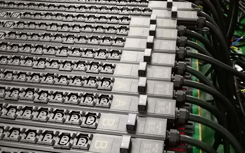 63A機柜PDU插座C13 C19 可拔插防雷